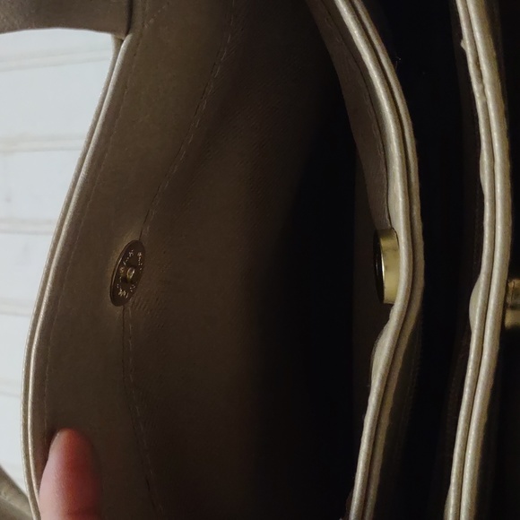 Collection Beige Shoulder Bag - Picture 9 of 13